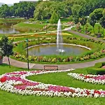 Vienna City And Spa - Modern Apartments Next To Therme Wien & 15 Minutes To The City Center