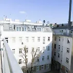 Schönbrunn Apartment