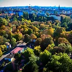 Herzlich Willkommen - Kuess Die Hand 2