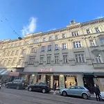 King Apartments | Contactless Check-In