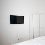 Studio Apartments Opera - Mai\'S Apartments
