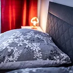 Historic & Luxurious By Jr City Apartments