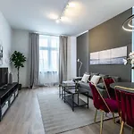 Newley Renovated Apartment Next To Hannovermarkt