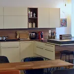 Your Stylish Basement Loft Close To Schoenbrunn