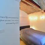 Your Stylish Basement Loft Close To Schoenbrunn