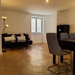 Top Apartment