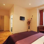Hotel Pension De Lux