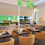 Fortyplusone Hotel - Newly Renovated!