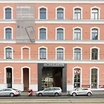 Muzeta11 - Modern Town Apartment With Balcony