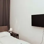 Modern Stylish Comfortable 2 Bedroom Apartment