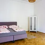 Vienna City Apartment University