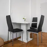 Superb 7Br Apt For 22 People Near Hauptbahnhof