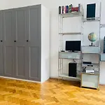 Homelike City Apartment
