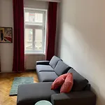 Homelike City Apartment