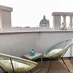 Stunning 100M Apartment In Vienna - City Center