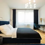 Bright Stylish Apartment In A Top Location