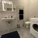 Cozy 8-Person Home In Vienna Located At Haberlgasse 82 N1