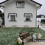 Apartment Mit Garten