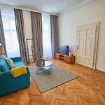 Renovated & Cozy - Close To Museumsquartier