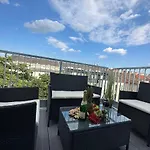 Contemporary Apartment With Stunning Views 20
