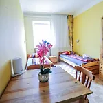 Economic 2Sb Apartment In Lively Area