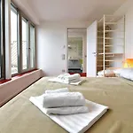 Julius 1 - Duplex Apartment 5 Mins To City Center