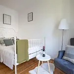 Stylish Flat In Beautiful Area!