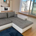 Home Sweet Home Vienna T10