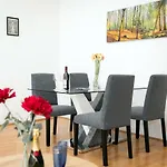 Premium 80 M2 Apartment - Free Parking