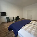 Cozy City Center Apartments