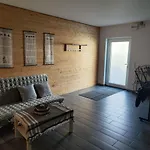 Erdgeschoss Wohnung Nahe Flughafen