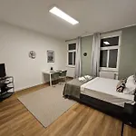 Comfort-Suite 10 Min To Center