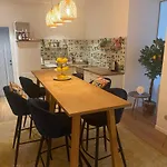 Der Salon Hostel