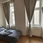 City Elegance Central Gem With Free Parking And Fast Internet 250 Mbits