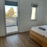 Neubauwohnung Gleich Bei Der Bushaltestelle - Apartment 2A