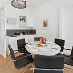 Sky9 Apartments City Center