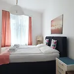 Suite In Imperial Design, Central Location