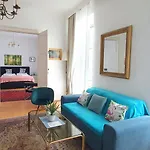 Suite In Imperial Design, Central Location