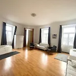Prater City Hostel