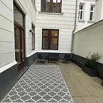 Votivpark Vienna Serviced Apartments