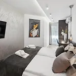 Sky9 Apartments District 6