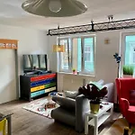 Apartment For 2 In Margareten