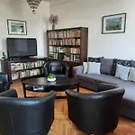 Family Apartment With Two Bathrooms Near To City Center