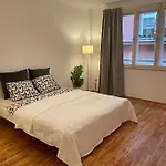 Mariahilfer Street Apartment