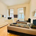 Cozy Studio Lg
