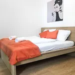 Lovely 2Br Shared Apartment, Enkplatz U3, 15Min To Center