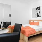 Lovely 2Br Shared Apartment, Enkplatz U3, 15Min To Center
