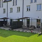 Mh Apartments
