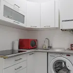 Affordable 5-Br Shared Apartment / Enkplatz U3 Getaway