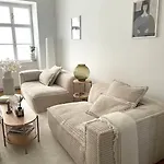 Central Apartment 1010